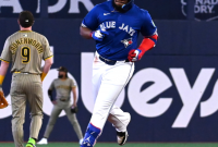 Padres 4-STRAPE را از دست می دهد ، ۳-۰ تصمیم به تورنتو آبی جیز را رها می کند Padres 4-STRAPE را از دست می دهد ، ۳-۰ تصمیم به تورنتو آبی جیز را رها می کند