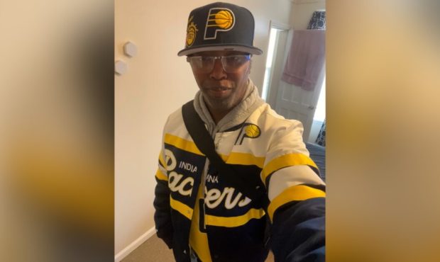 Pacer Superfan در میان قلمرو Knicks در فینال کنفرانس شرقی شکوفا می شود Pacer Superfan در میان قلمرو Knicks در فینال کنفرانس شرقی شکوفا می شود