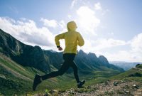 مادر دونده برنده 100K Ultramarathon ، با شیر مادر در طول مسیر مادر دونده برنده 100K Ultramarathon ، با شیر مادر در طول مسیر